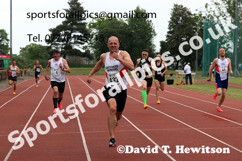 200 metres, 2025 NEMAA Track and Field, Monkton. Photo: David T. Hewitson/Sports for All Pics